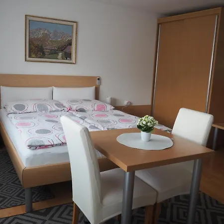 Rooms-apartments Stojanovic 3* Bled