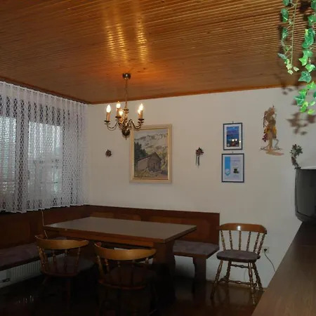 Guest house Rooms-apartments Stojanovic