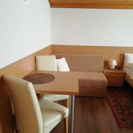 Rooms-apartments Stojanovic