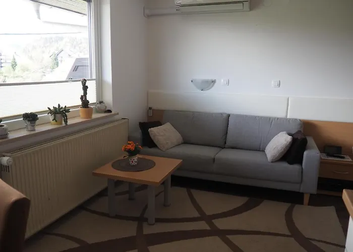 Rooms-apartments Stojanovic Konukevi 3*