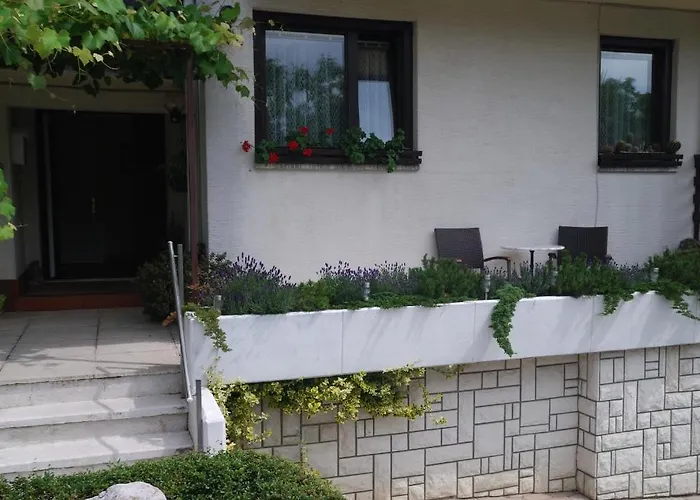 Rooms-apartments Stojanovic Guest house Bled