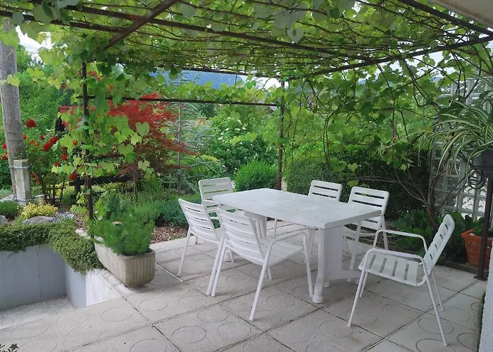 Konukevi Rooms-apartments Stojanovic 3*