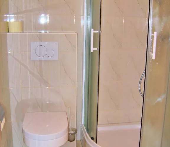 Rooms-apartments Stojanovic 3*