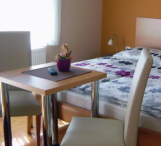 Rooms-apartments Stojanovic 3* Bled